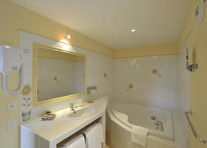 호텔 르 마리우스 레리시